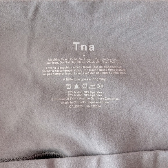 Aritzia Tnaction Leggings - Picture 2 of 4